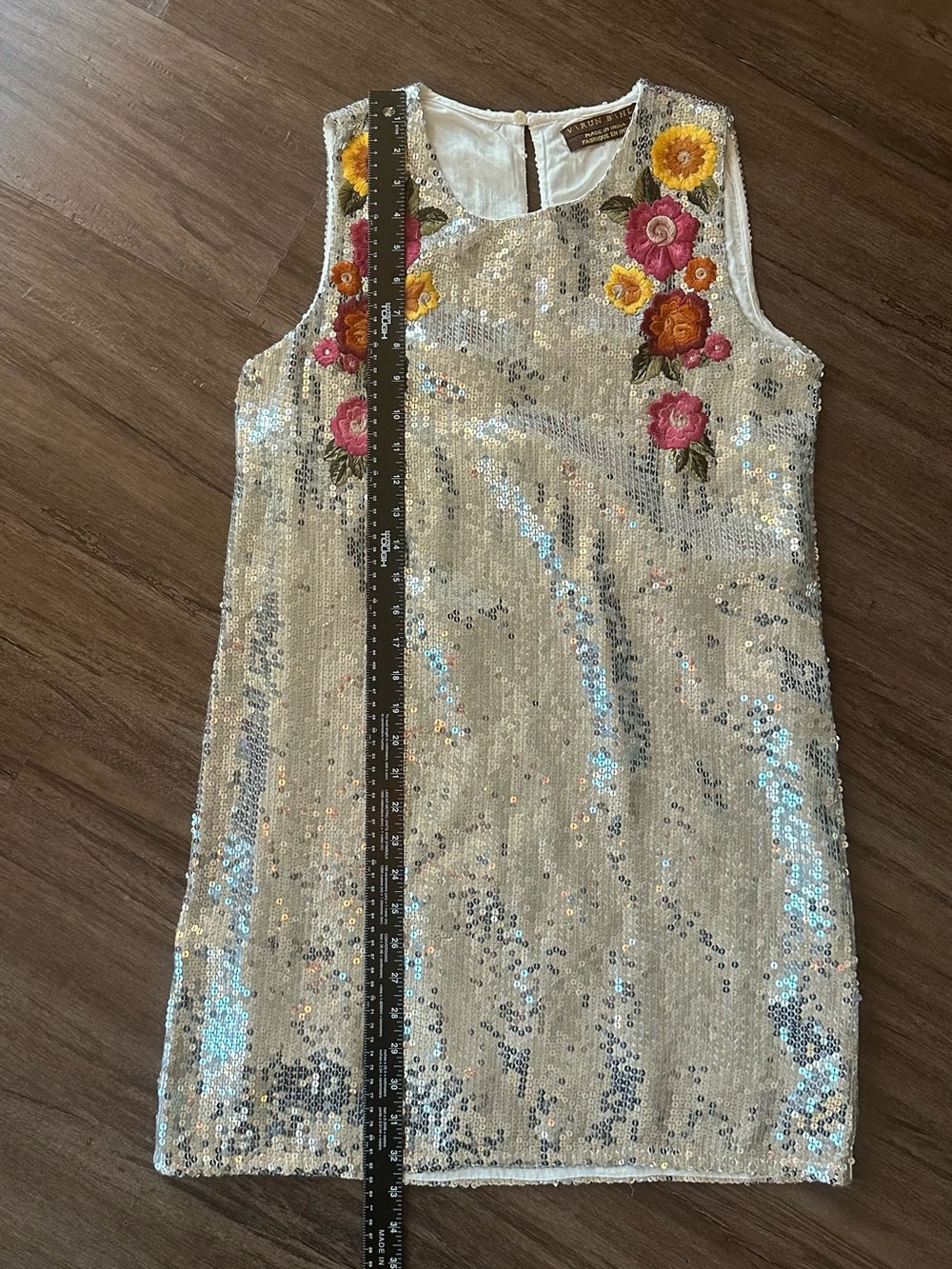 Anthropologie Varun Bahl Sequin Shift Dress in Silver. Size S - Picture 16 of 16